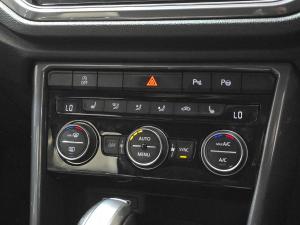 Volkswagen T-Roc 2.0TSI 140kW 4Motion R-Line - Image 20