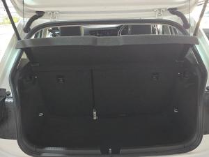 Volkswagen Polo hatch 1.0TSI Life manual - Image 13