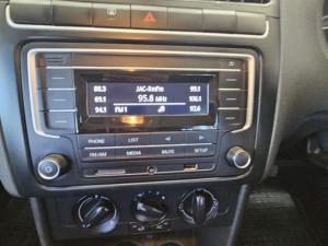 Volkswagen Polo Vivo hatch 1.4 Comfortline - Image 11