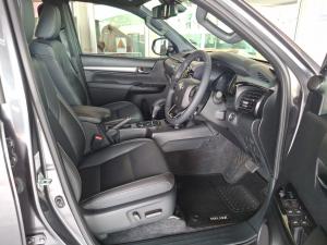 Toyota Hilux 2.8GD-6 double cab 4x4 Legend auto - Image 7