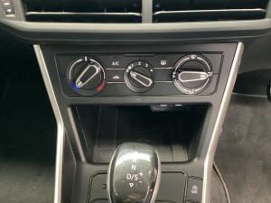 Volkswagen Polo hatch 1.0TSI Life auto - Image 15