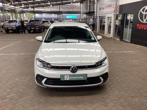 Volkswagen Polo hatch 1.0TSI Life auto - Image 4