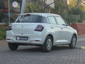 Suzuki Swift 1.2 GL - Image 2
