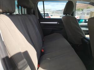 Toyota Hilux 2.8GD-6 double cab Raider auto - Image 18