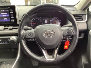 Toyota RAV4 2.0 GX auto - Image 8