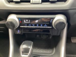 Toyota RAV4 2.0 GX auto - Image 16