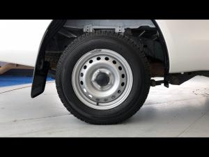 Toyota Hilux 2.0 single cab S (aircon) - Image 19