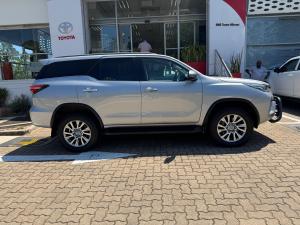 Toyota Fortuner 2.8GD-6 4x4 VX - Image 3