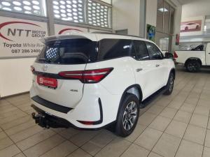 Toyota Fortuner 2.8 GD-6 4X4 VX automatic - Image 2