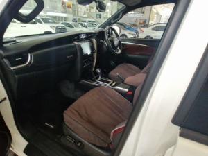Toyota Fortuner 2.8 GD-6 4X4 VX automatic - Image 7