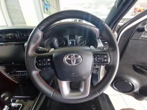 Toyota Fortuner 2.8 GD-6 4X4 VX automatic - Image 8