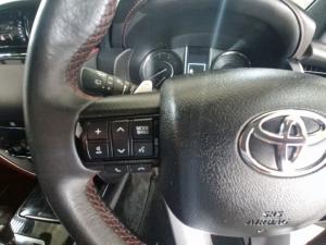 Toyota Fortuner 2.8 GD-6 4X4 VX automatic - Image 9