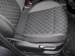 Volkswagen Polo Vivo 1.6 Style - Image 17