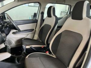 Renault Triber 1.0 Prestige / Intens AMT - Image 11