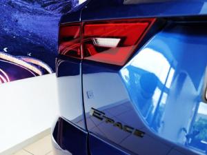 Jaguar E-Pace D200 AWD R-Dynamic Black - Image 11