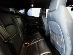 Jaguar E-Pace D200 AWD R-Dynamic Black - Image 15