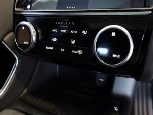 Jaguar E-Pace D200 AWD R-Dynamic Black - Image 30