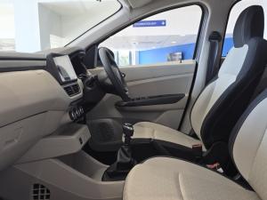 Renault Triber 1.0 Techno - Image 12