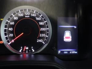 Toyota Corolla Cross 1.8 Xi - Image 14