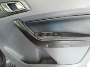 Ford Ranger 3.2TDCi double cab 4x4 Wildtrak auto - Image 9