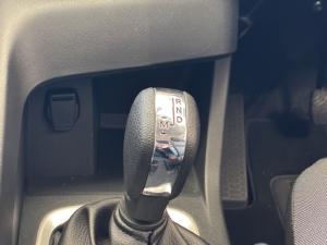 Nissan Magnite 1.0 Visia auto - Image 11