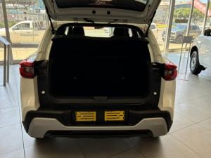 Nissan Magnite 1.0 Visia auto - Image 13