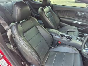 Ford Mustang 5.0 GT fastback - Image 10