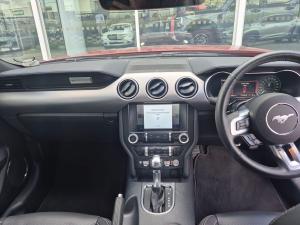 Ford Mustang 5.0 GT fastback - Image 12