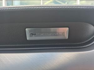 Ford Mustang 5.0 GT fastback - Image 19