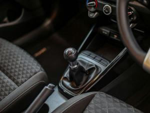 Kia Rio hatch 1.2 LS - Image 17