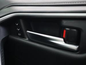 Toyota RAV4 2.0 VX - Image 23