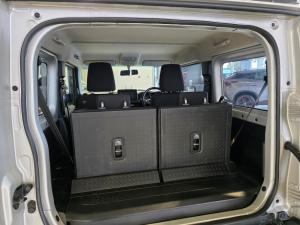 Suzuki Jimny 1.5 GLX AllGrip 3-door manual - Image 9