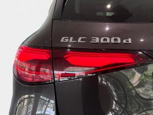Mercedes-Benz GLC GLC300d 4Matic Avantgarde - Image 17
