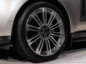 Land Rover Range Rover D350 HSE - Image 11
