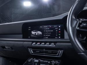 Porsche 911 Carrera GTS cabriolet manual - Image 12