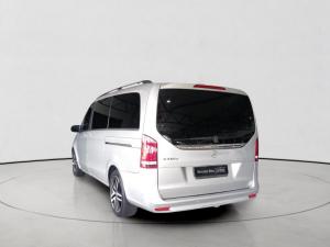 Mercedes-Benz V-Class V250d Avantgarde AMG Line - Image 14