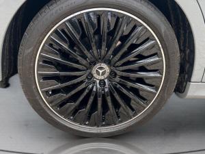 Mercedes-Benz E-Class E220d Avantgarde - Image 16