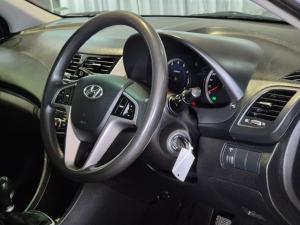 Hyundai Accent hatch 1.6 Fluid - Image 15