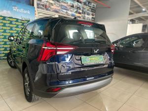 Mahindra XUV700 2.0T AX5 - Image 7