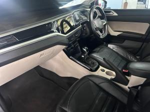 Volkswagen Polo sedan 1.6 Life - Image 14