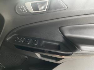 Ford EcoSport 1.0T Titanium auto - Image 8