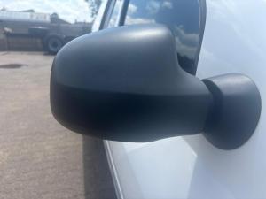 Nissan NP200 1.6i safety pack (aircon) - Image 18