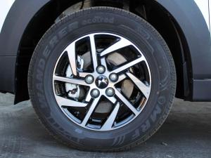 Mahindra XUV 3XO 1.2T AX5 auto - Image 12