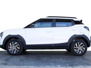 Mahindra XUV 3XO 1.2T AX5 auto - Image 4