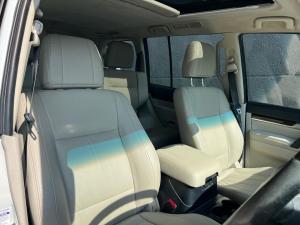 Mitsubishi Pajero 5-door 3.2DI-D GLS - Image 17