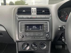 Volkswagen Polo Vivo hatch 1.6 Comfortline auto - Image 17