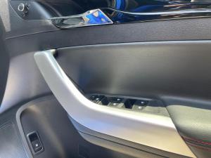 L D V T60 2.0D Bi-Turbo double cab Max Luxe 4x4 auto - Image 10