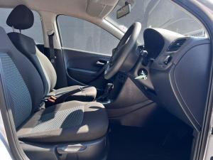 Volkswagen Polo Vivo hatch 1.6 Comfortline auto - Image 15