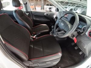 Hyundai Grand i10 1.0 Premium hatch - Image 12
