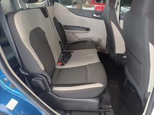 Renault Triber 1.0 Prestige auto - Image 22